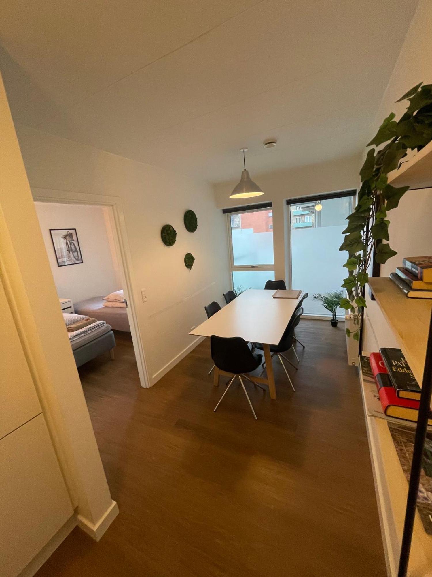 Modern Central Apt With Rooftop, Privat Balcony, & Free Parking,Next To Aarhus Attractions Exterior photo