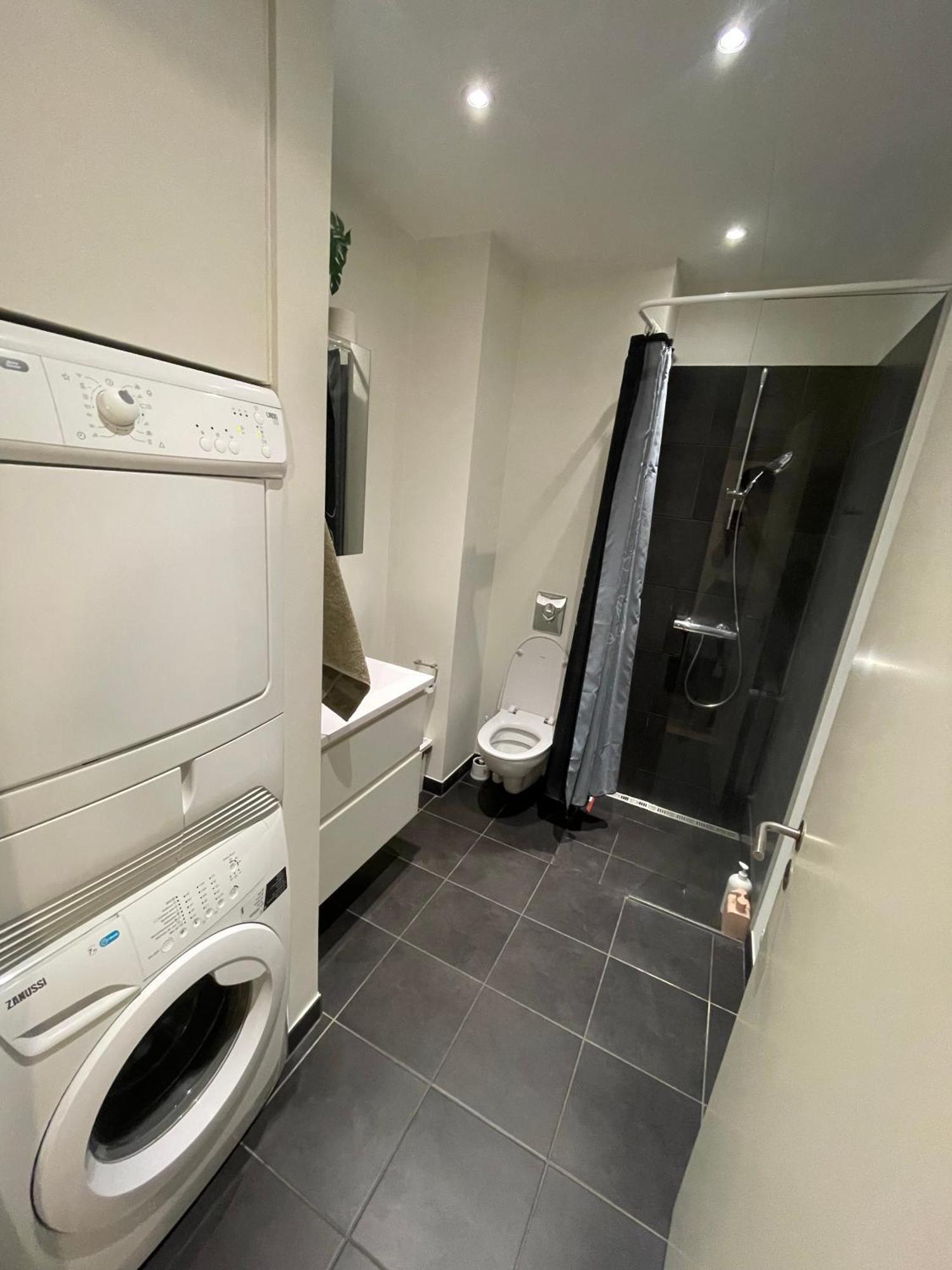 Modern Central Apt With Rooftop, Privat Balcony, & Free Parking,Next To Aarhus Attractions Exterior photo